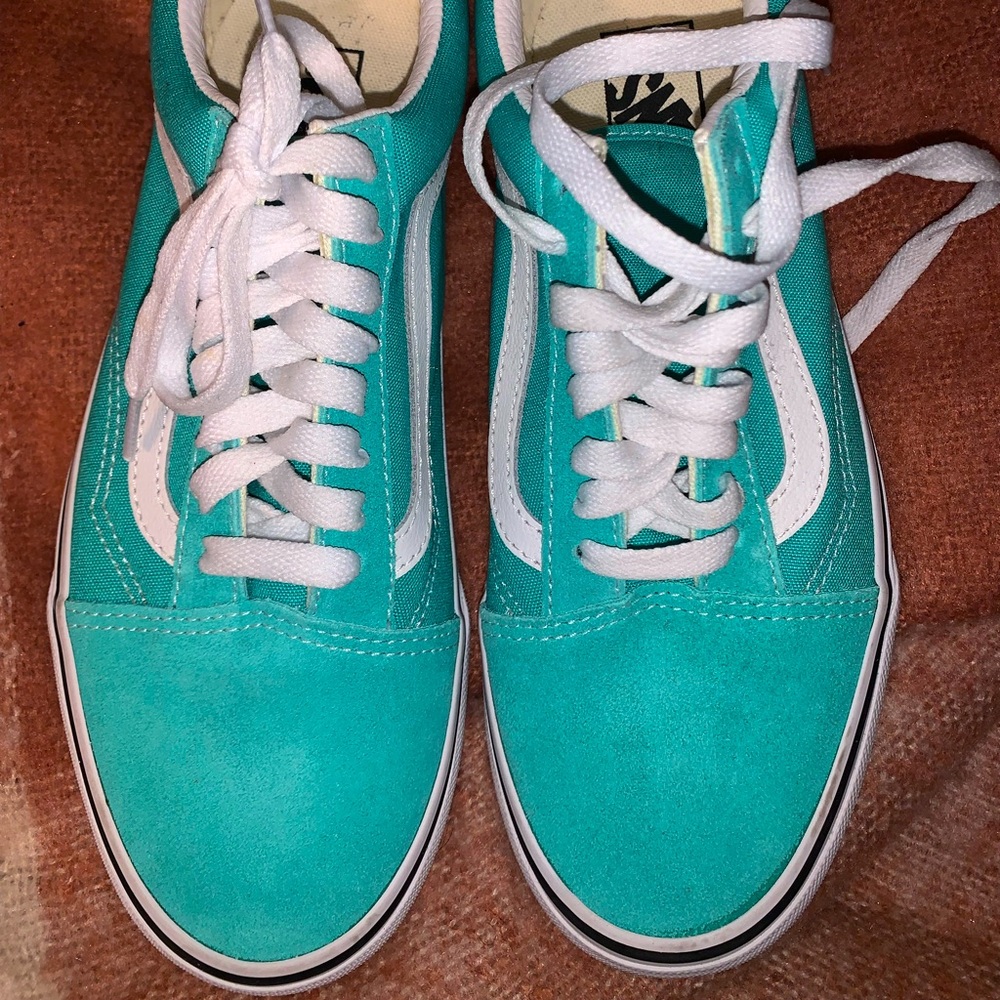 Teal Vans Sz. 7 men’s/ 8.5 women’s NWOT